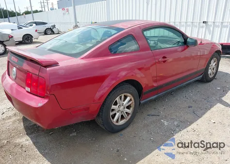 2008 Ford Mustang V6 Deluxe/V6 Premium из США, поврежденный, VIN 1ZVHT80N785113301